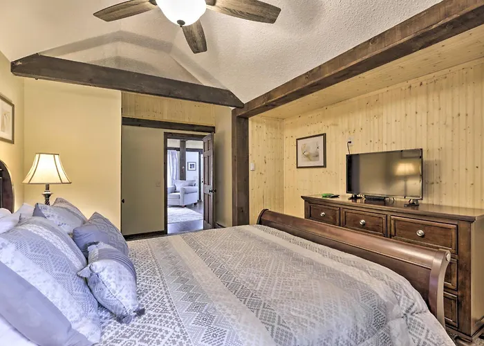 Private Guest House W/ Deck + Spectacular Views!